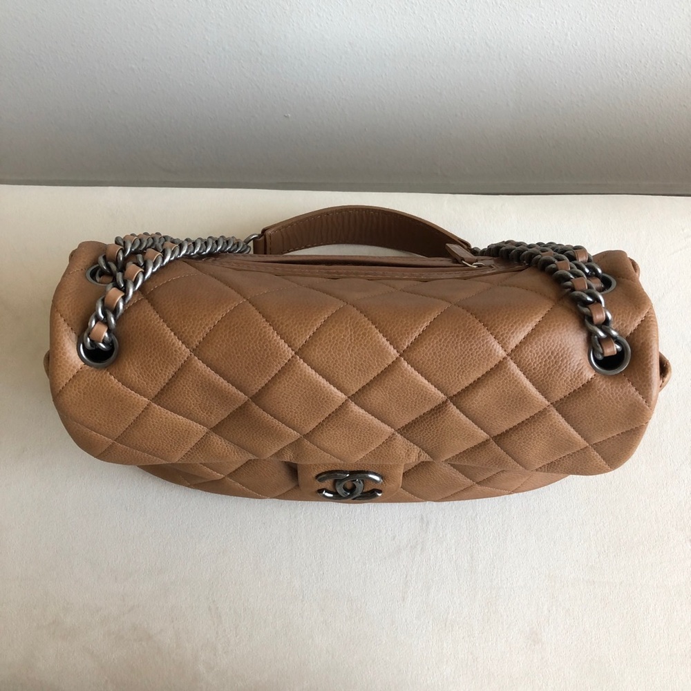 Chanel brown caviar flap - Picture 5 of 16